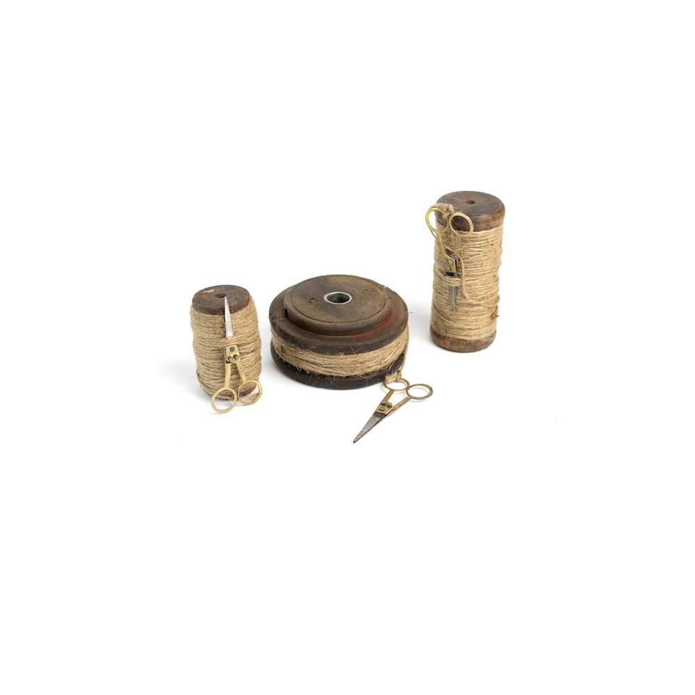 Set Of Three Wooden Spools With Jute Twine And Scissors. Picture 1