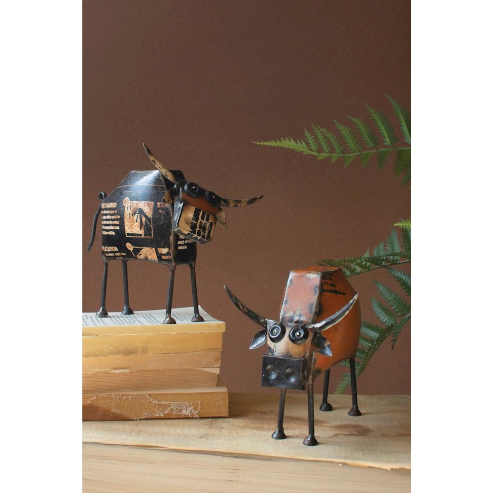 Set Of Two Recycled Iron Steers. Picture 1