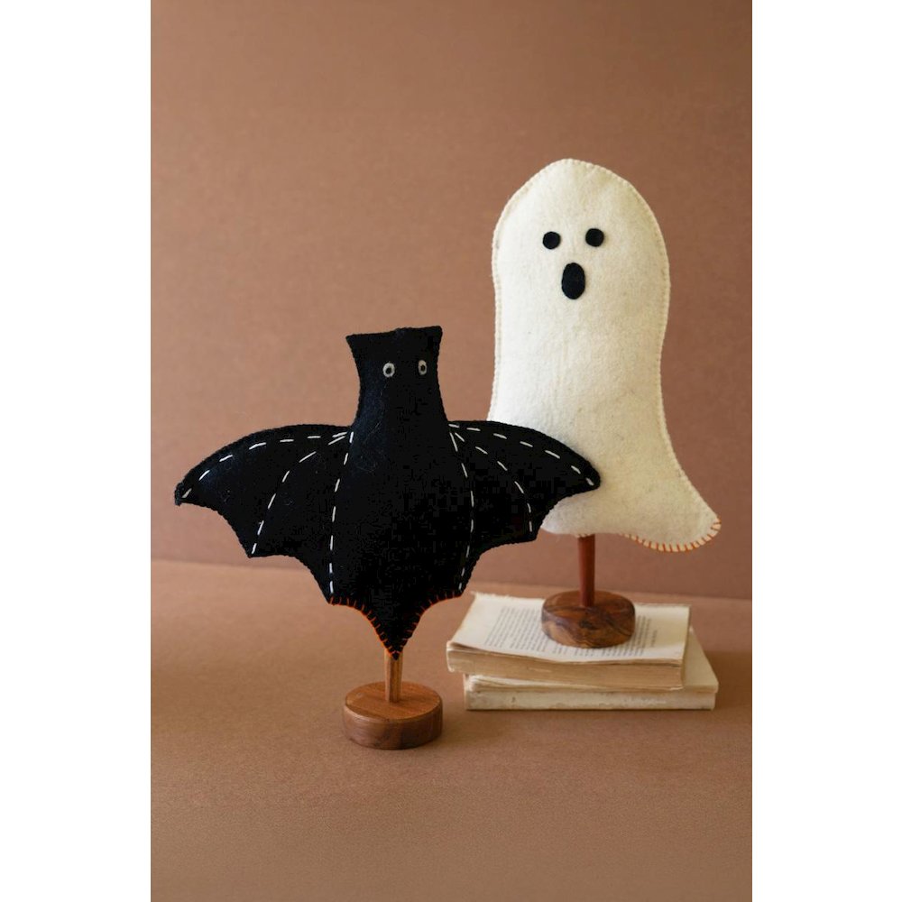 Felt Halloween Bat On A Base. Picture 3