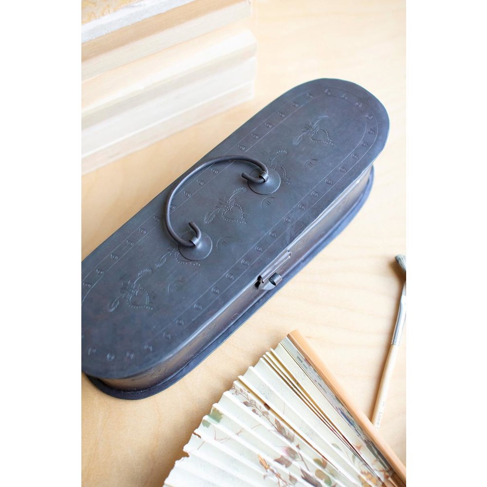 Hand-Etched Oval Iron Box With Hinged Lid. Picture 3