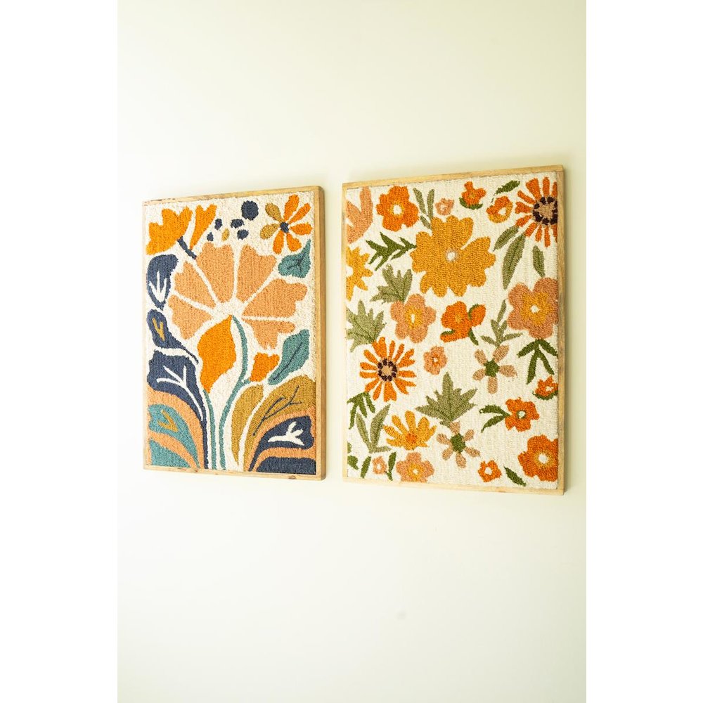 Set Of Two Wood Framed Hand Hooked Wall Art - Florals. Picture 3