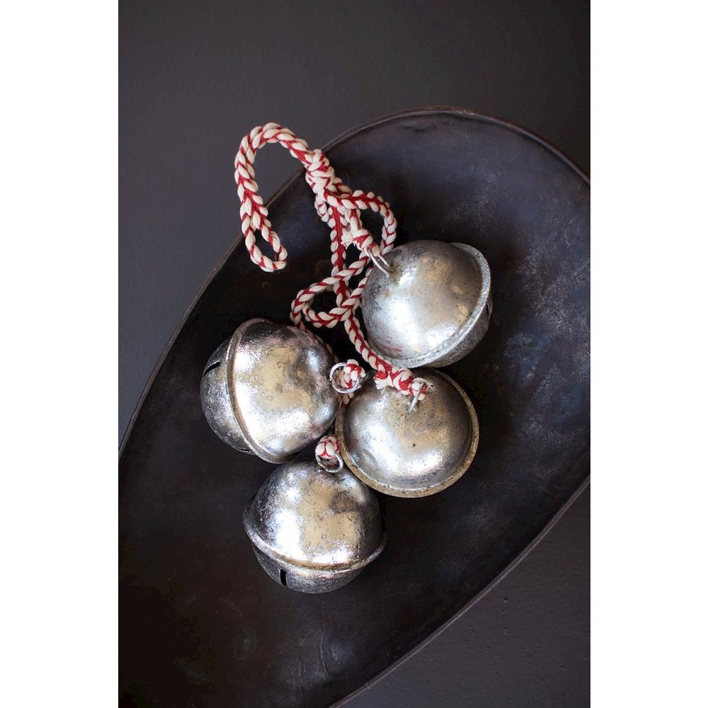 Antique Silver Jingle Bell Cluster. Picture 2
