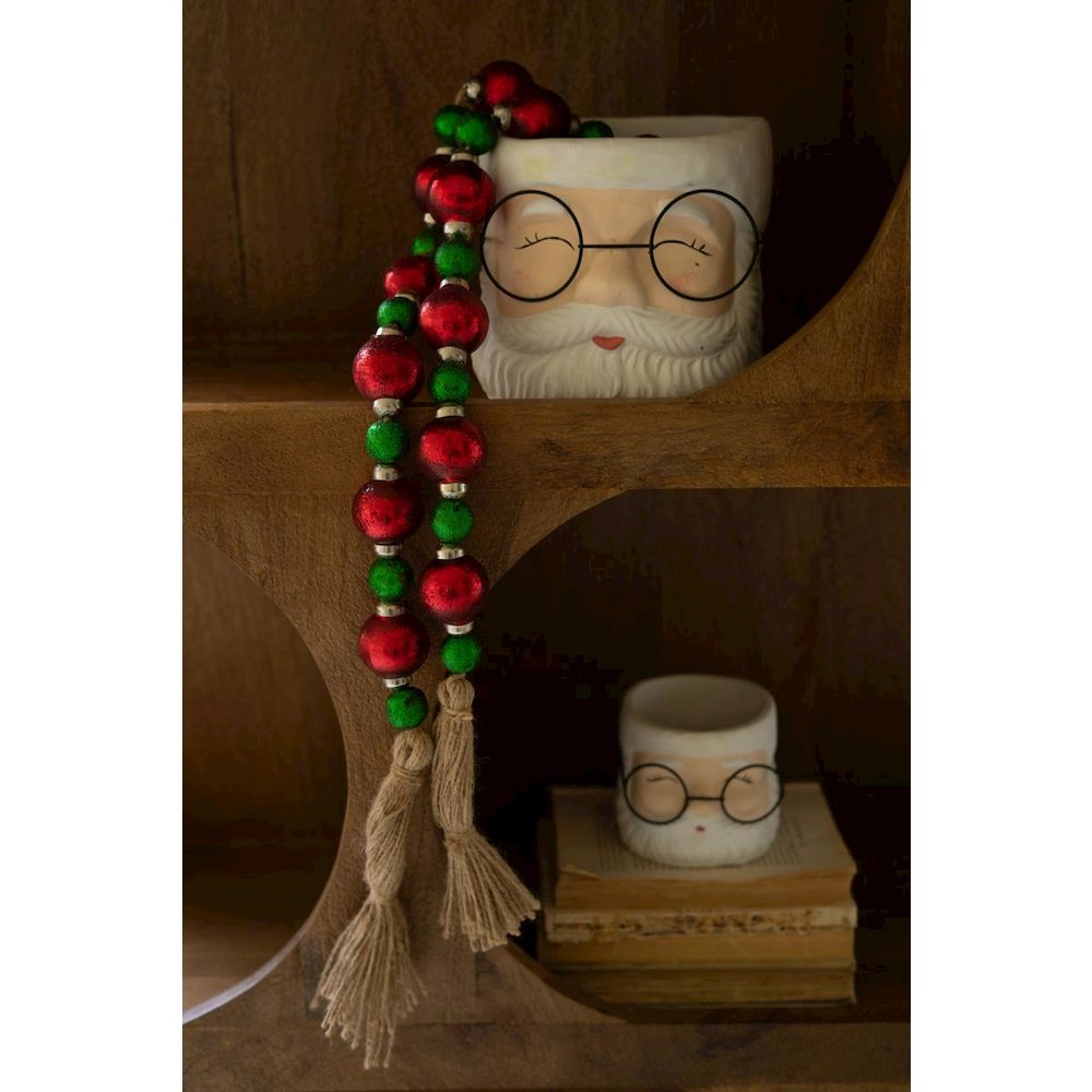 Red And Green Christmas Ball Garland W Jute Tassels. Picture 2