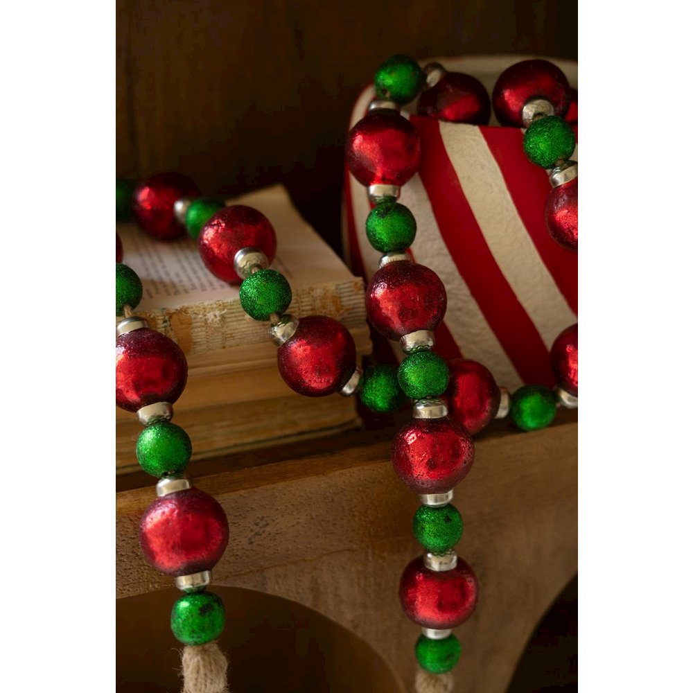 Red And Green Christmas Ball Garland W Jute Tassels. Picture 5