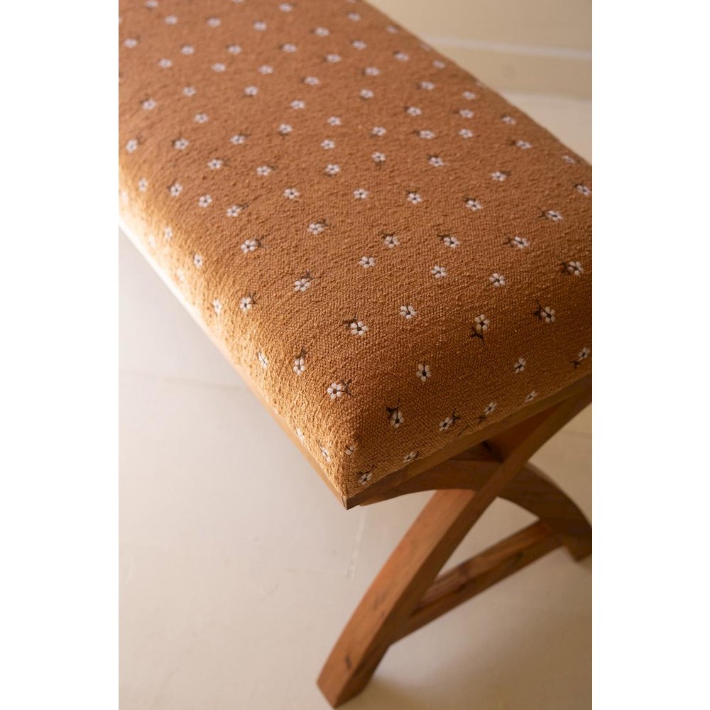 Upholstered Bench. Picture 4