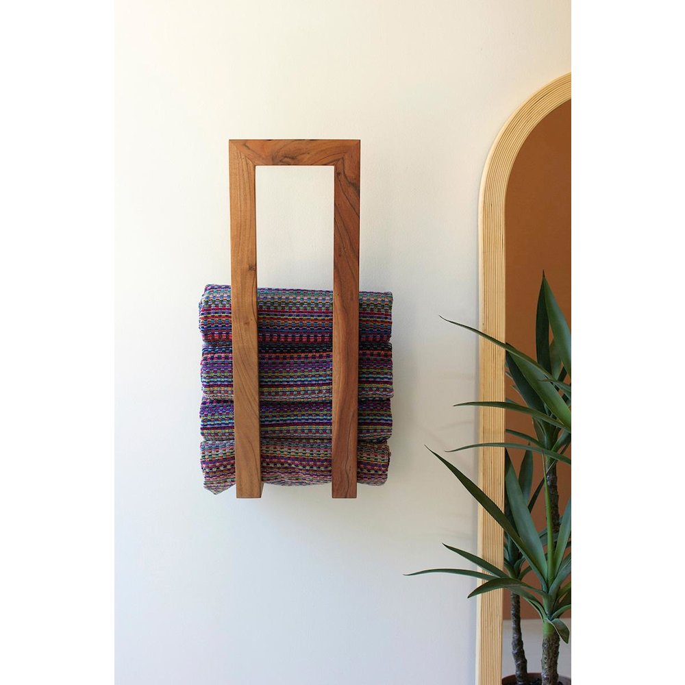 Wooden Wall Towel Rack. Picture 1