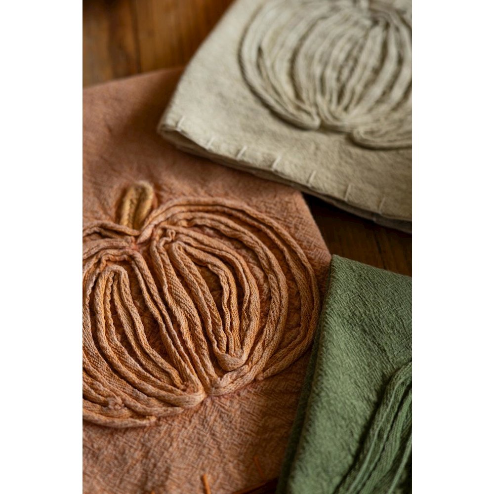 Set Of Three Embroidered Tea Towels - Thanksgiving. Picture 2