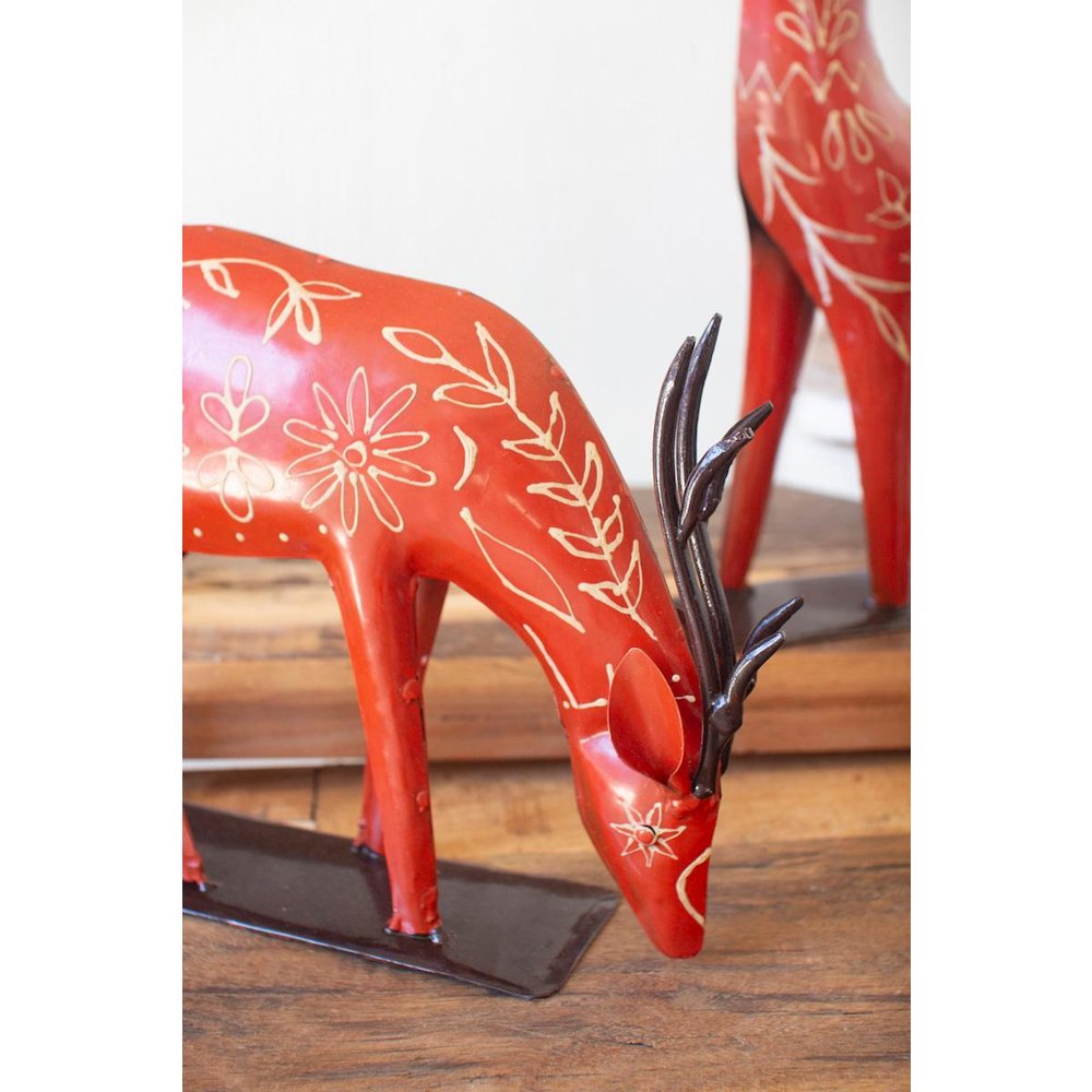 Set Of Two  Painted Recycled  Metal  Folk Reindeer. Picture 4