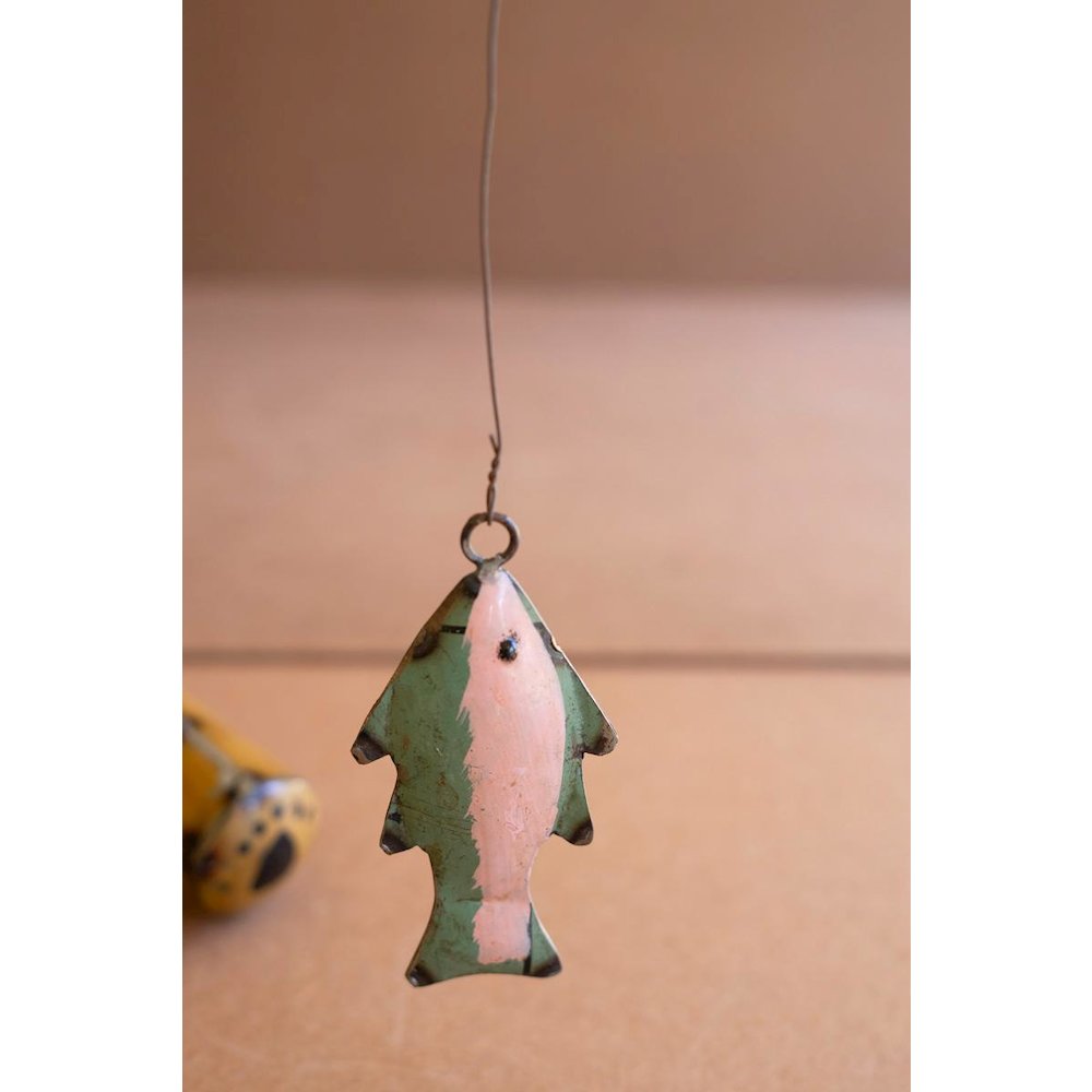 Recycled Iron Brown Bear Fishing. Picture 4