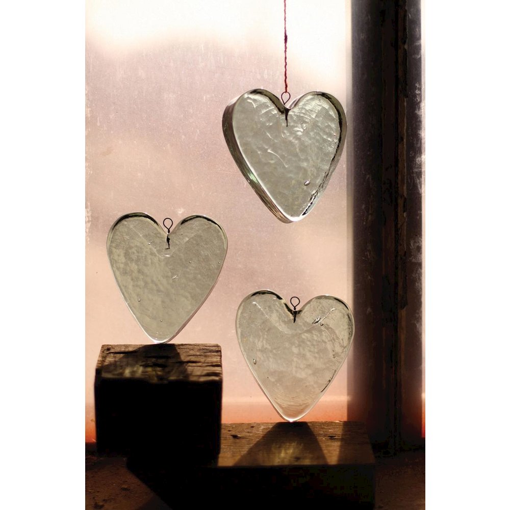 Glass Heart Ornament. Picture 1