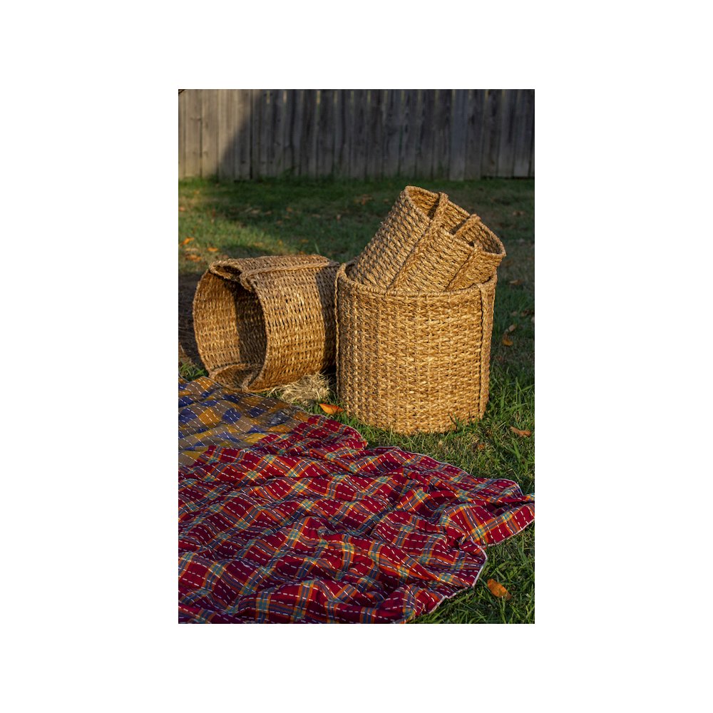 Set Of 3 Round Braided Seagrass Storage Baskets W Handles. Picture 3