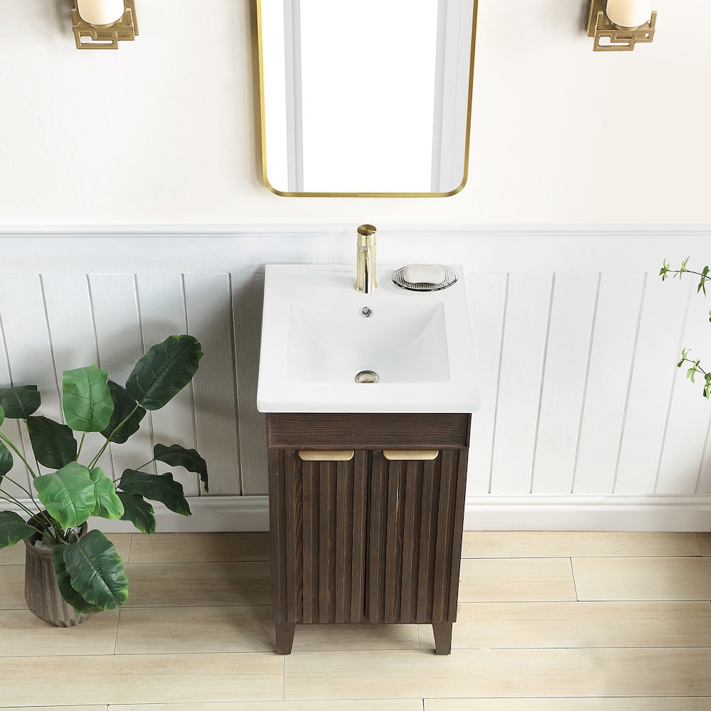 Palos 18" Free-standing Single Bath Vanity in Spruce Aged Brown. Picture 5