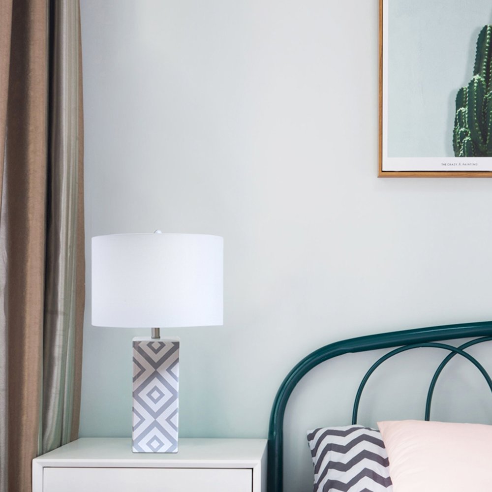 1-Light White And Grey Ceramic Table Lamp With A Shade. Picture 2
