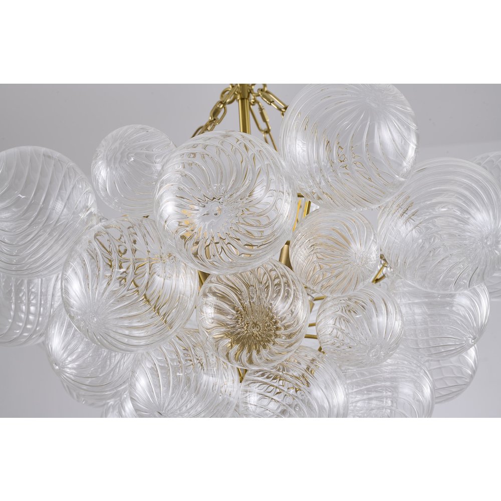 8-Light Brass Chandelier With Clear Swirl Glass Accents. Picture 4