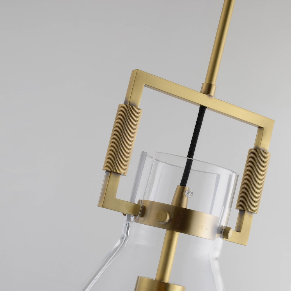 1-Light Brass Single Pendant With A Clear Glass Shade. Picture 3