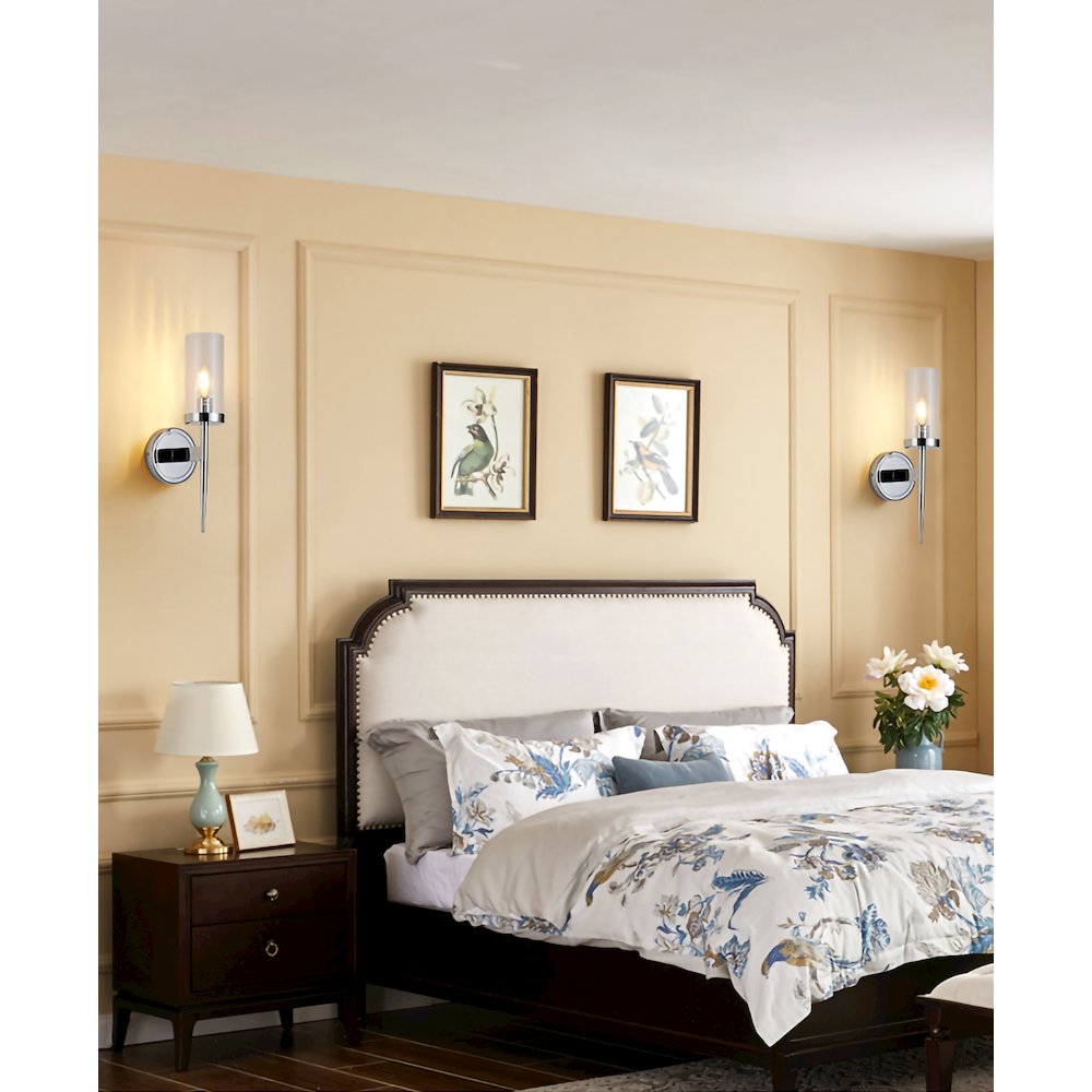 1-Light Chrome Metal Wall Sconce With A Clear Glass Shade. Picture 5