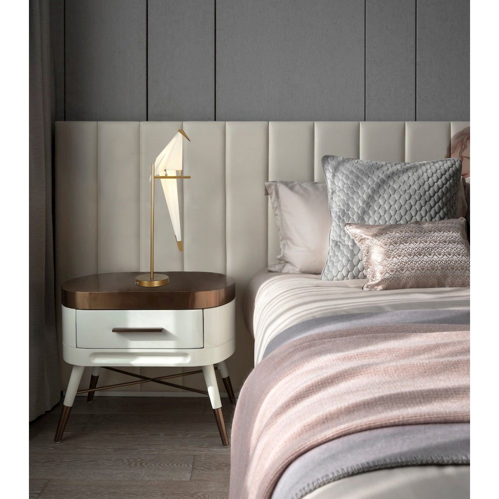 1-Light Gold LED Table Lamp With A White Plastic Bird. Picture 5