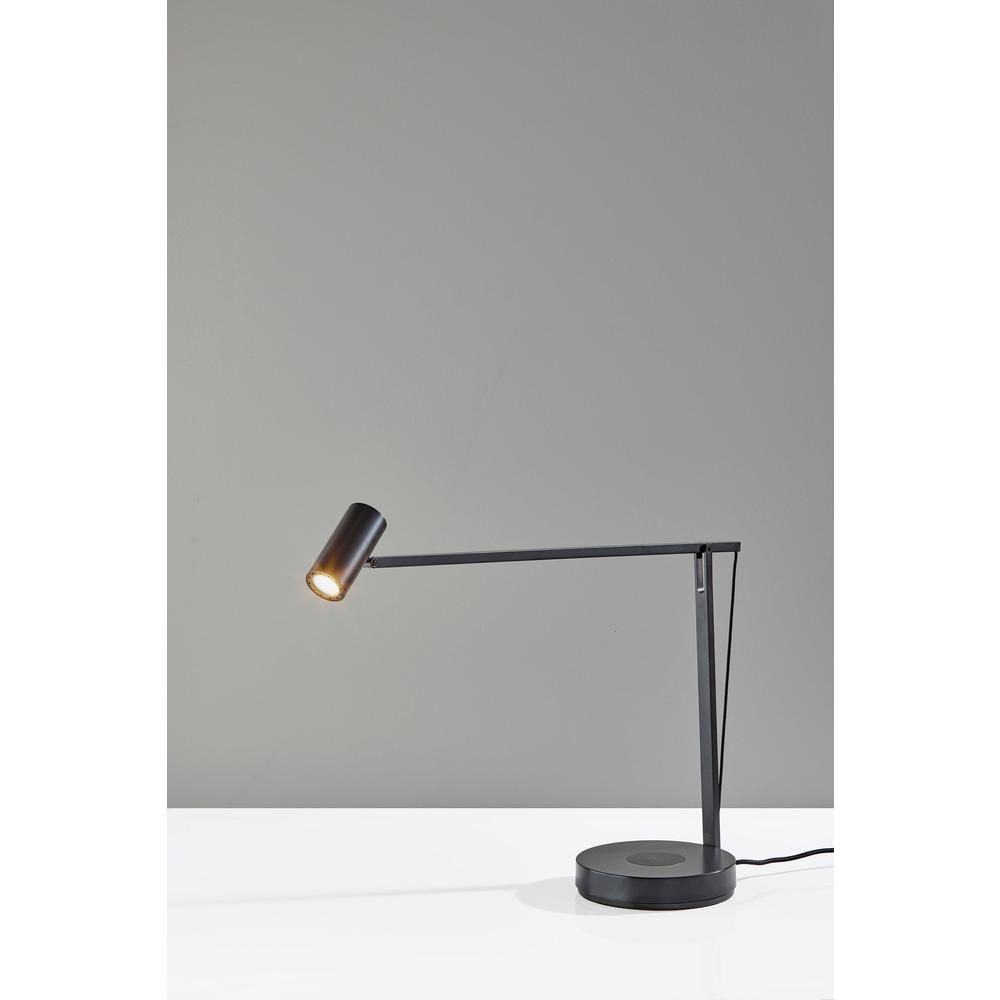 Turrell Task Lamp w. Wireless Charging. Picture 5