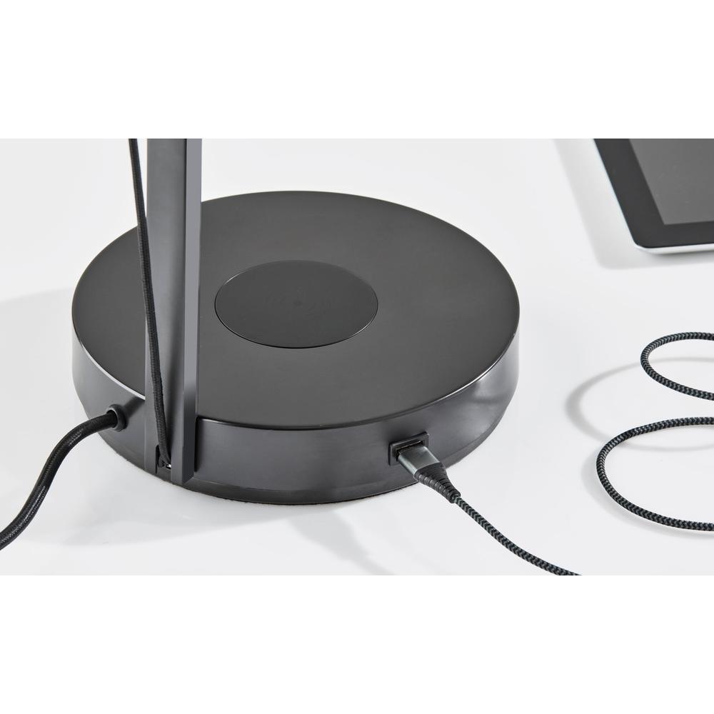 Turrell Task Lamp w. Wireless Charging. Picture 6