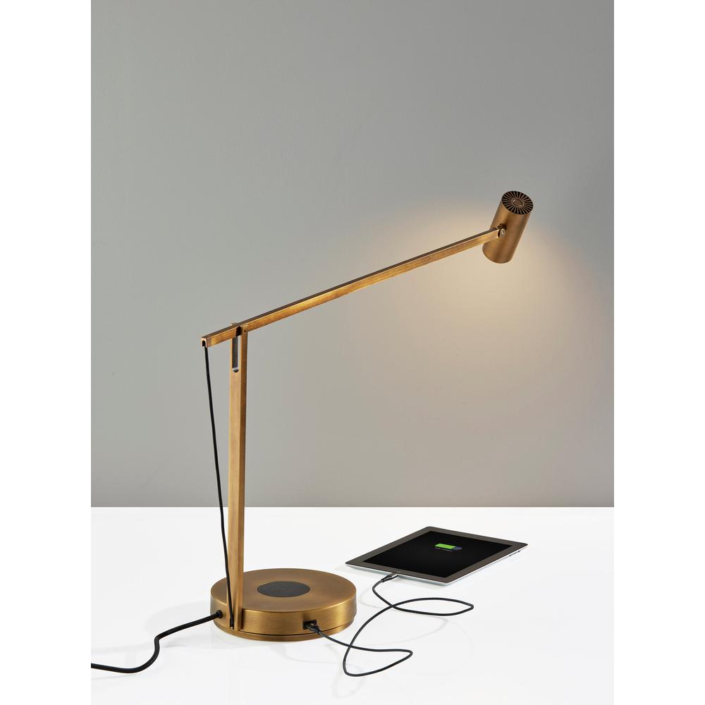 Turrell Task Lamp w. Wireless Charging. Picture 4