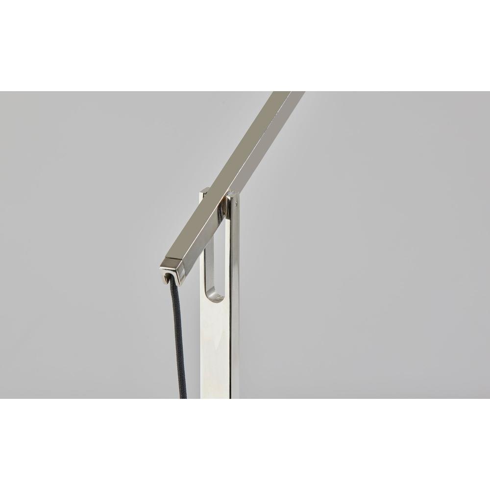 Turrell Task Lamp w. Wireless Charging. Picture 5