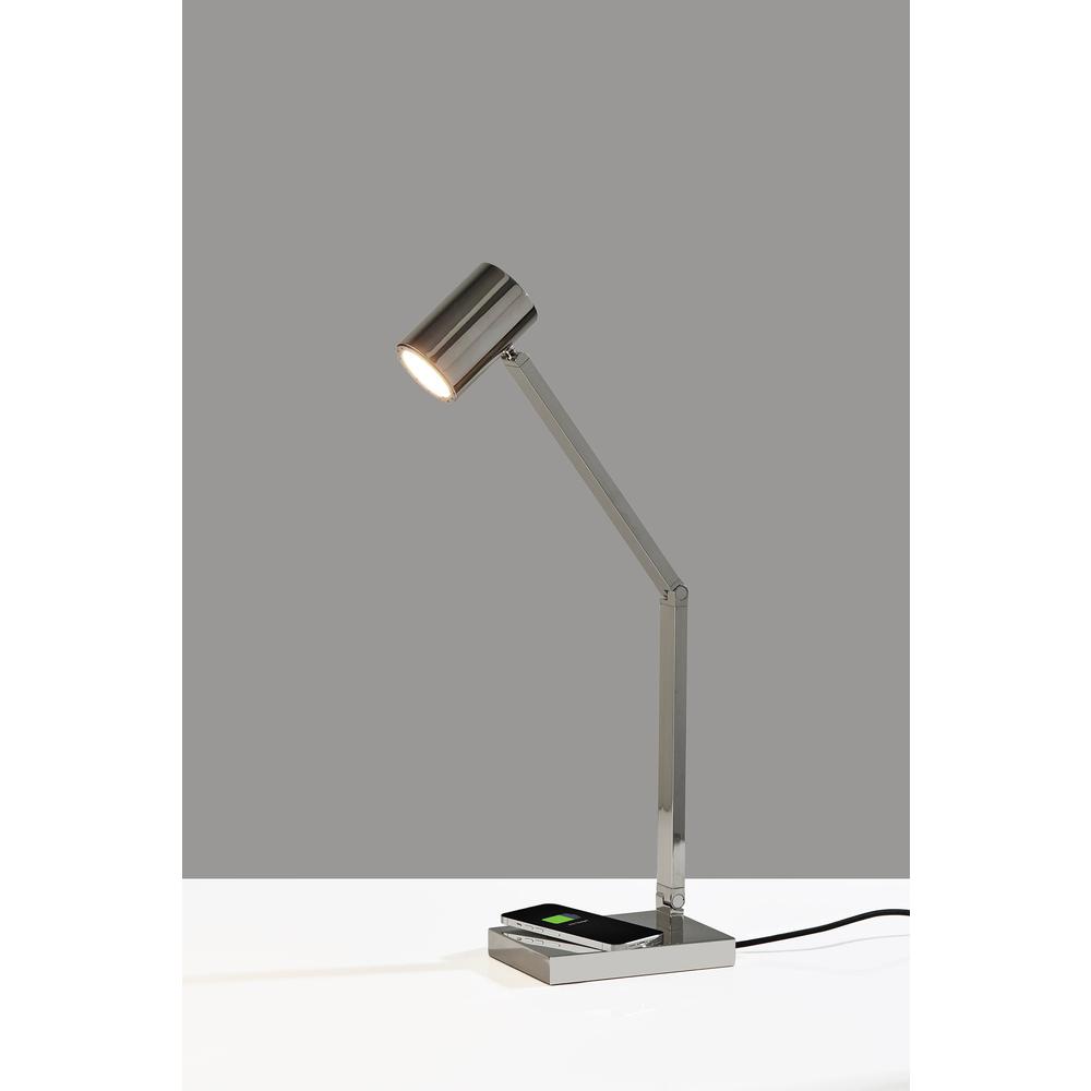 Newman Task Lamp w. Wireless Charging. Picture 2