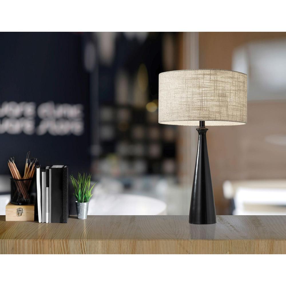 Linda Table Lamp. Picture 2