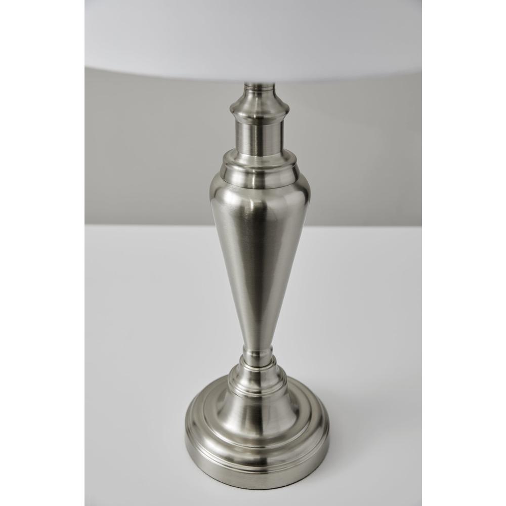 Glendale 3 Piece Floor and Table Lamp Set. Picture 8