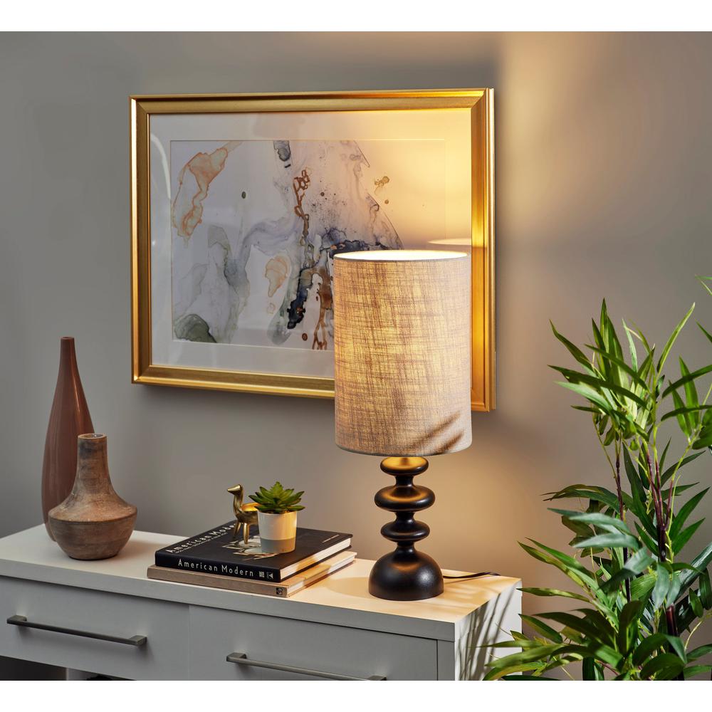 Beatrice Table Lamp. Picture 3