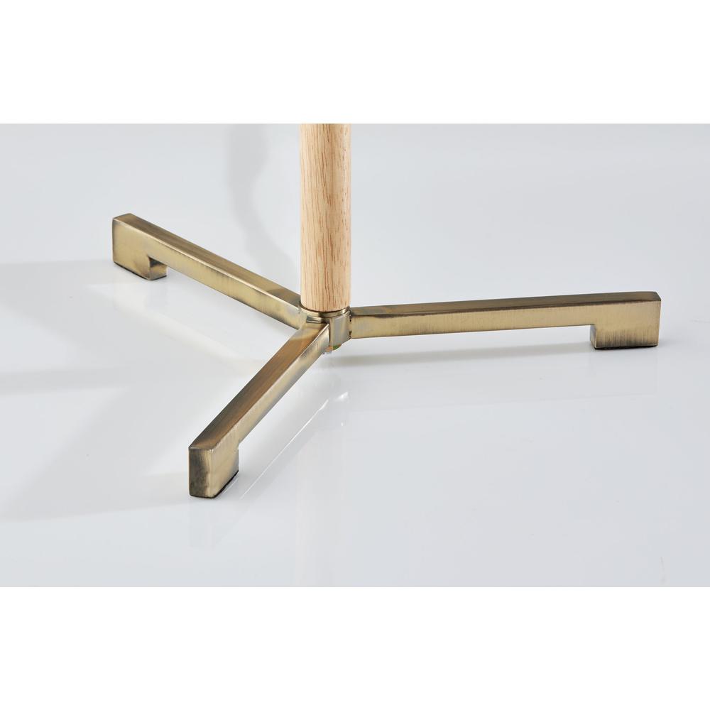 Maddox Table Lamp. Picture 3