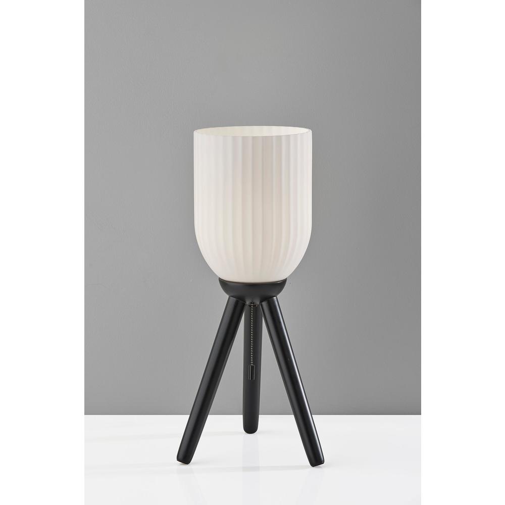 Kinsley Table Lamp. Picture 2