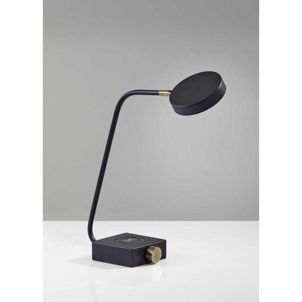Conrad LED AdessoCharge Desk Lamp. Picture 5