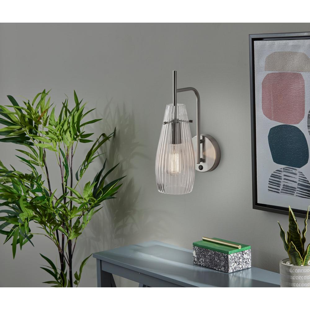 Layla Wall Lamp. Picture 2