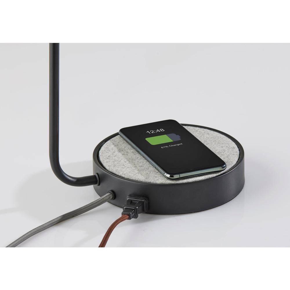 Brooks AdessoCharge Wireless Charging Desk Lamp. Picture 3