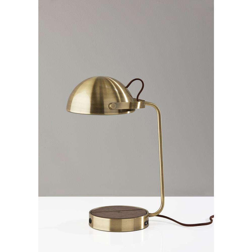 Brooks AdessoCharge Wireless Charging Desk Lamp. Picture 8