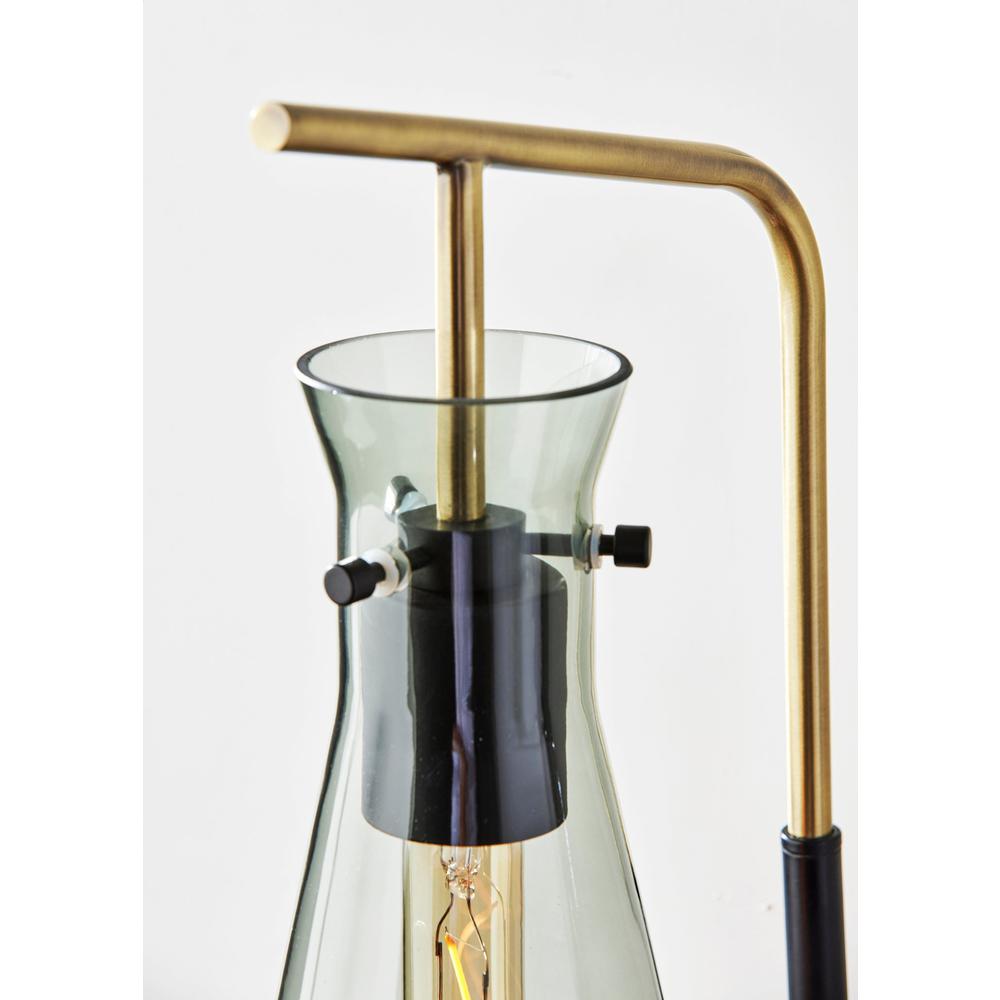Walker Wall Lamp. Picture 4