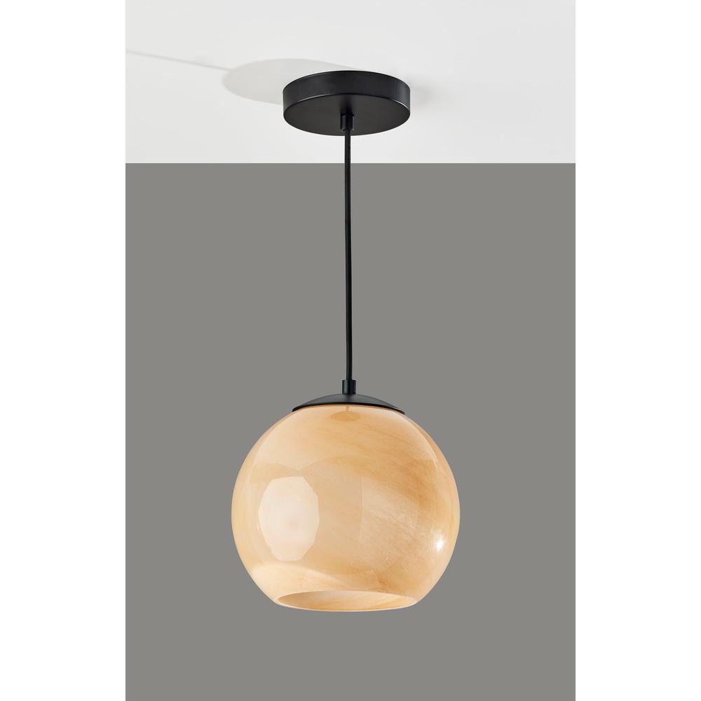 Nolan Pendant. Picture 3