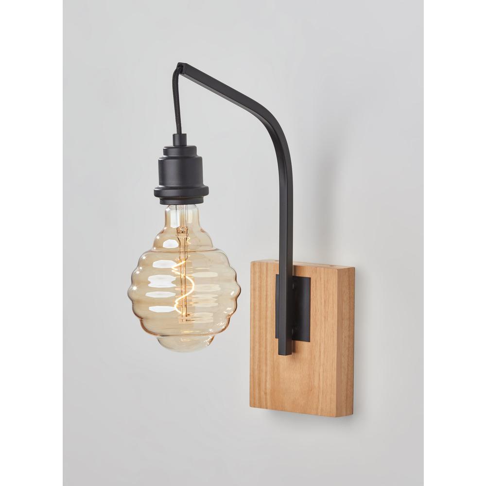 Wren Wall Lamp. Picture 2