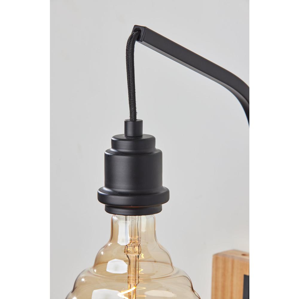 Wren Wall Lamp. Picture 3
