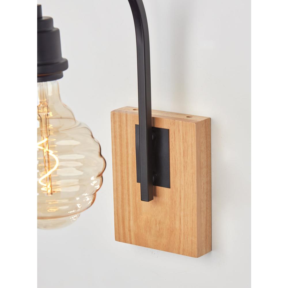 Wren Wall Lamp. Picture 4