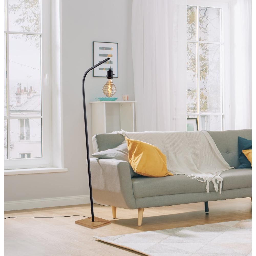 Wren Floor Lamp. Picture 2