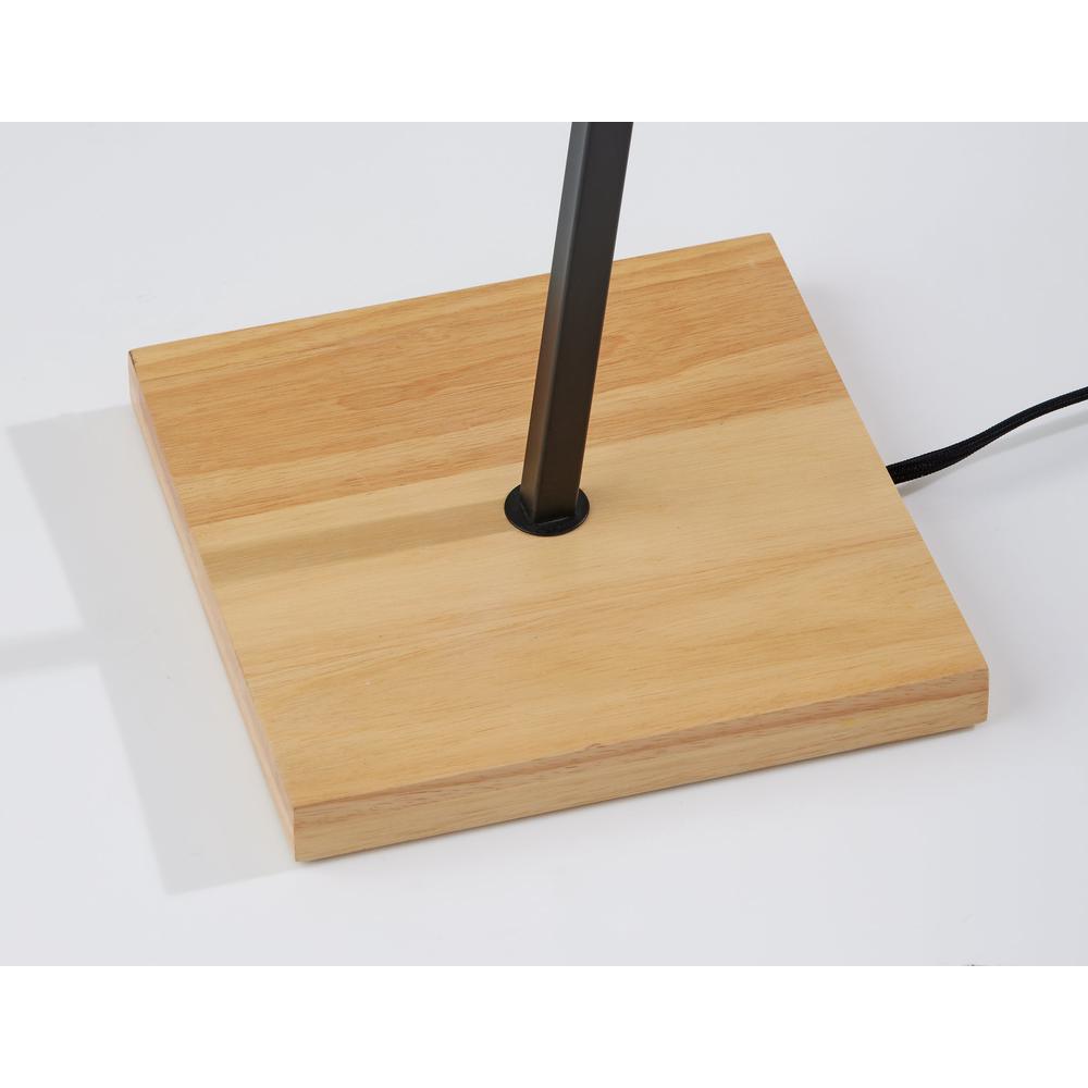 Wren Floor Lamp. Picture 7