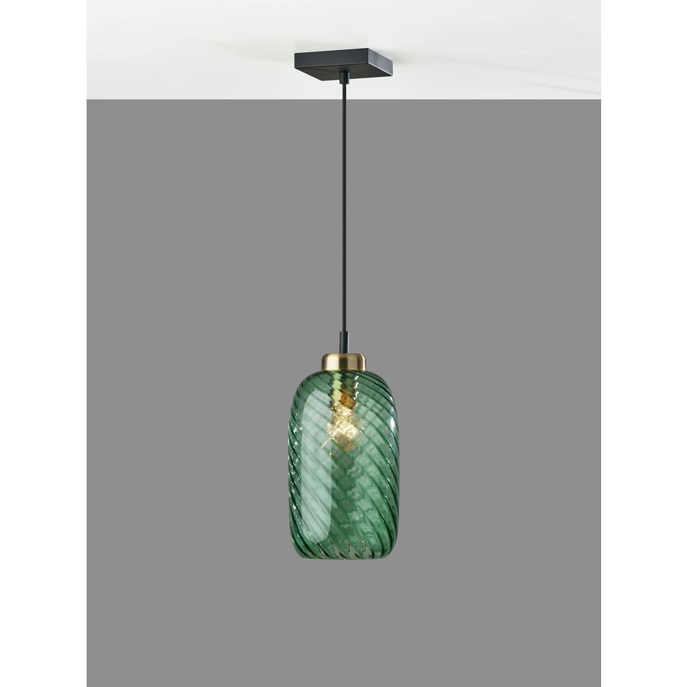 Derrick Pendant. Picture 2