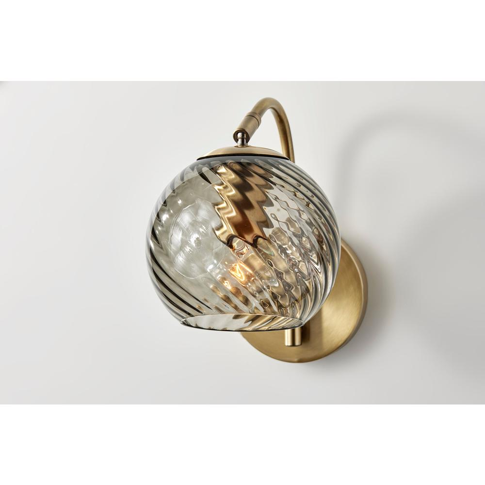 Camden Wall Lamp. Picture 3