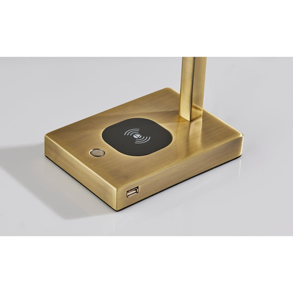 Aidan AdessoCharge LED Wireless Charging Desk Lamp. Picture 4