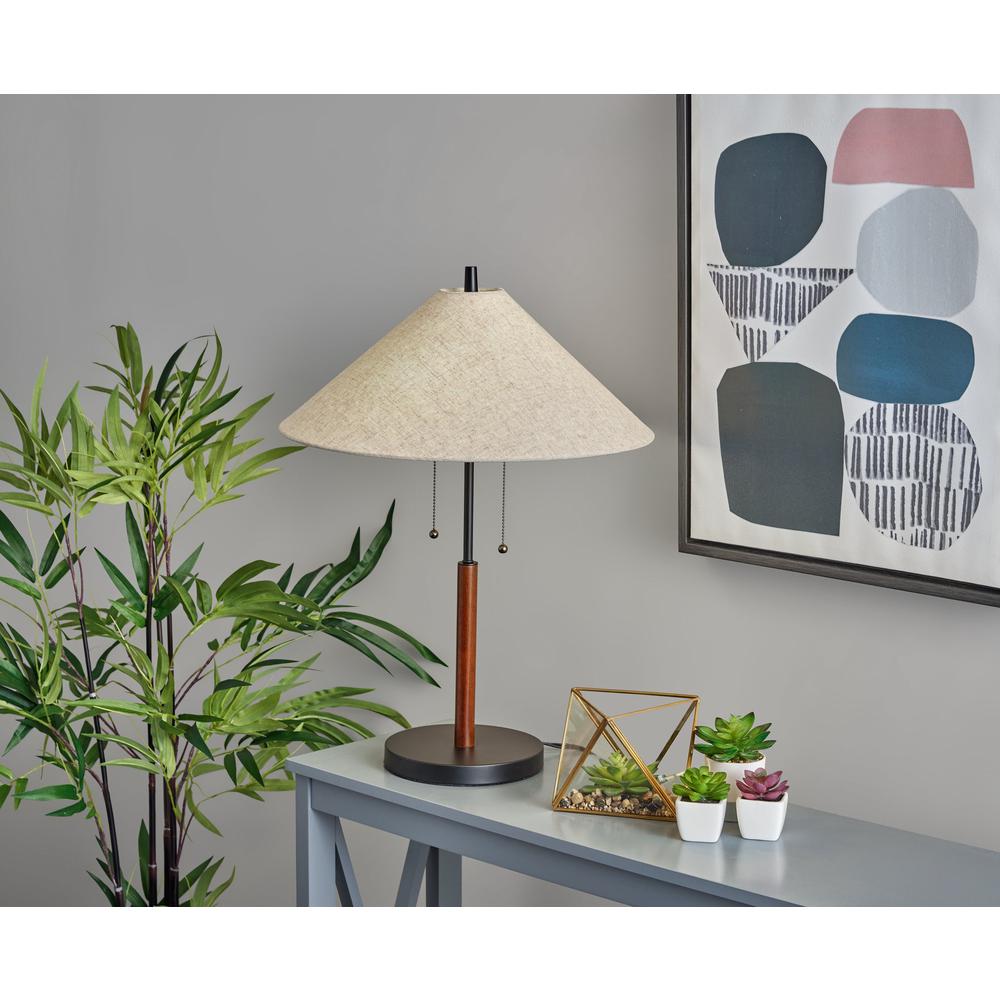 Palmer Table Lamp. Picture 2