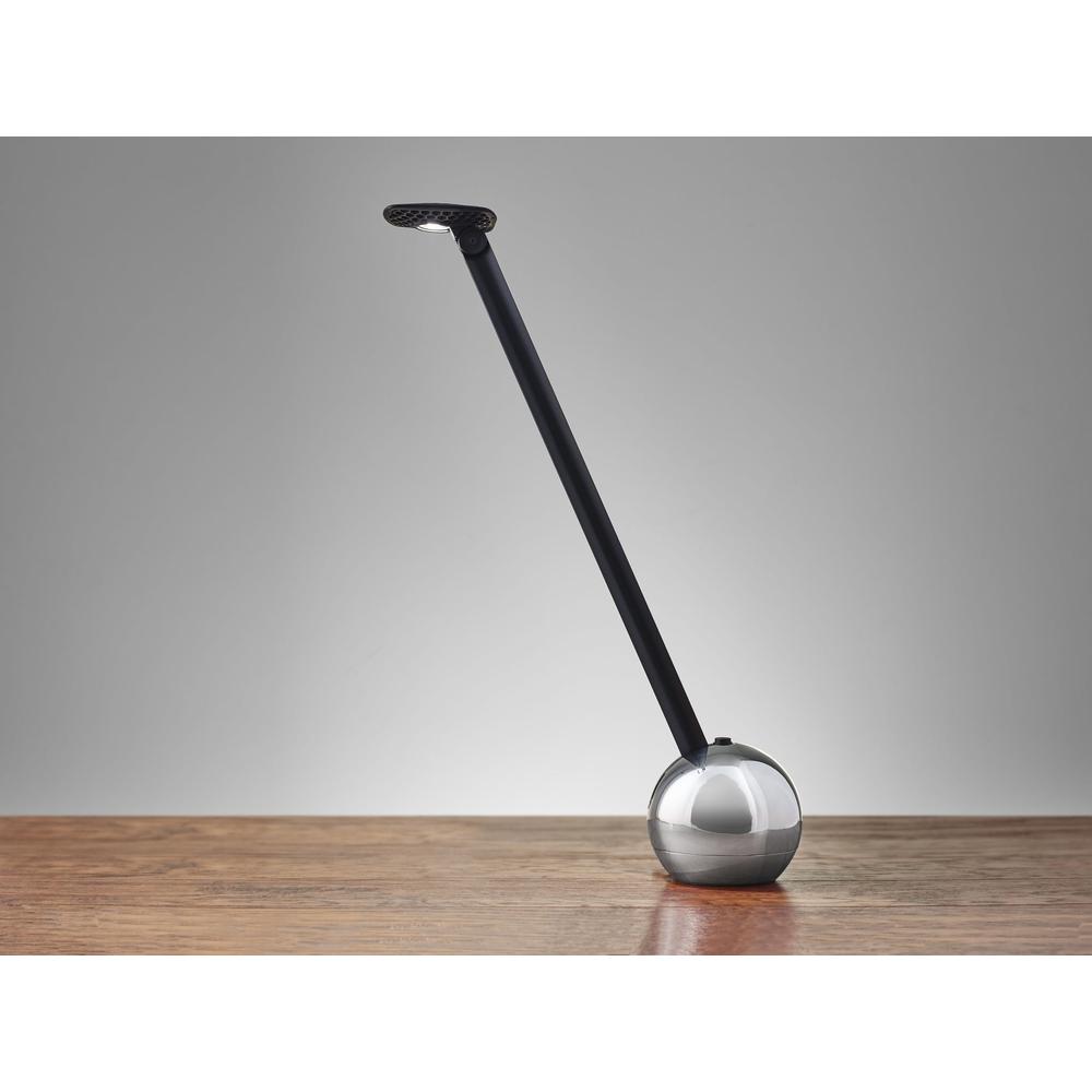 ADS360 Kiu LED Desk Lamp. Picture 7
