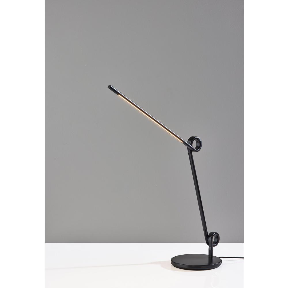 Knot LED Desk Lamp. Picture 2