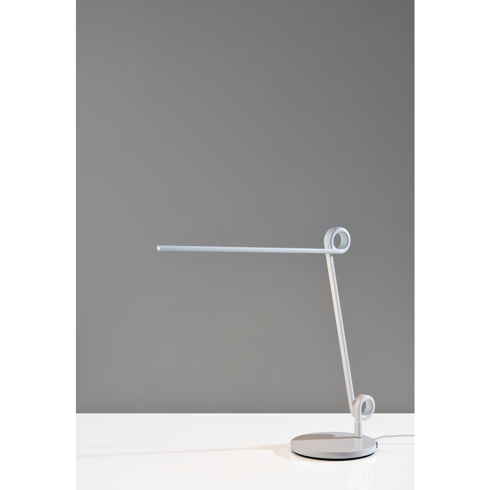 Knot LED Desk Lamp. Picture 3