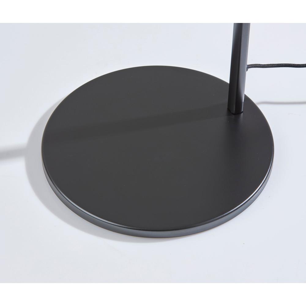 Knot LED Floor Lamp. Picture 6